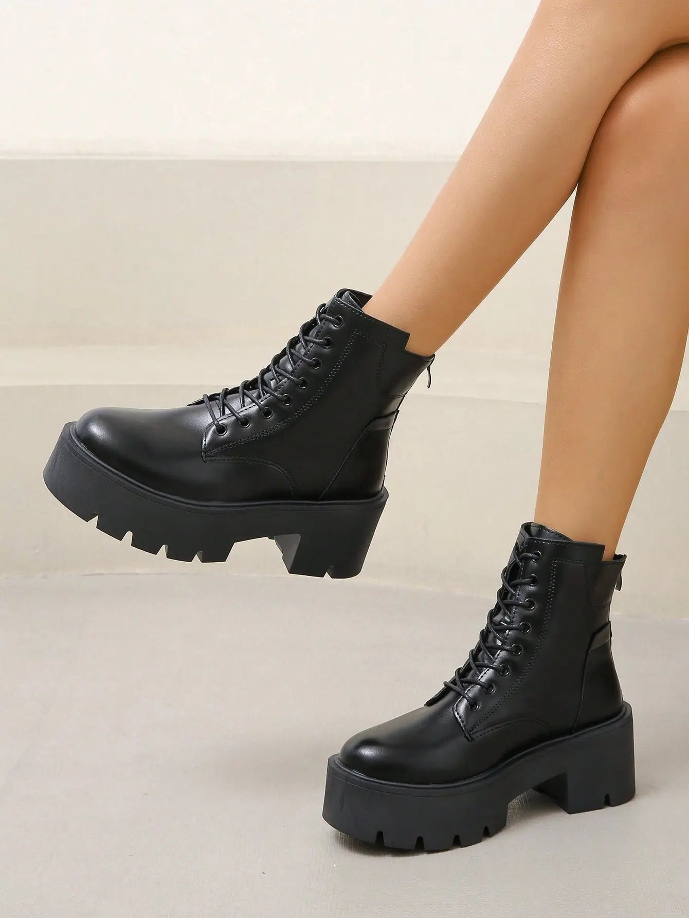 Combatable Boots - Browsglamour